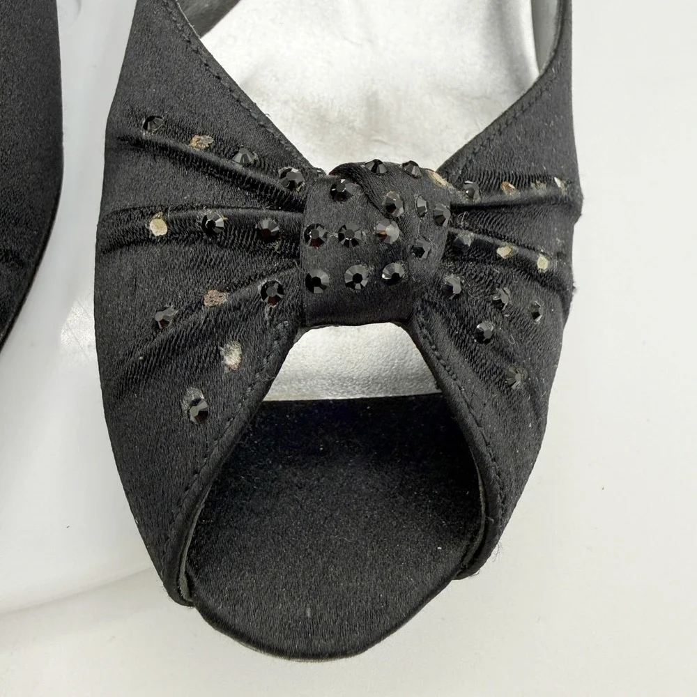 Stuart Weitzman 15026 Peep Toe‎ Pumps Size 7.5 Women Black Satin Rhinestone Bow